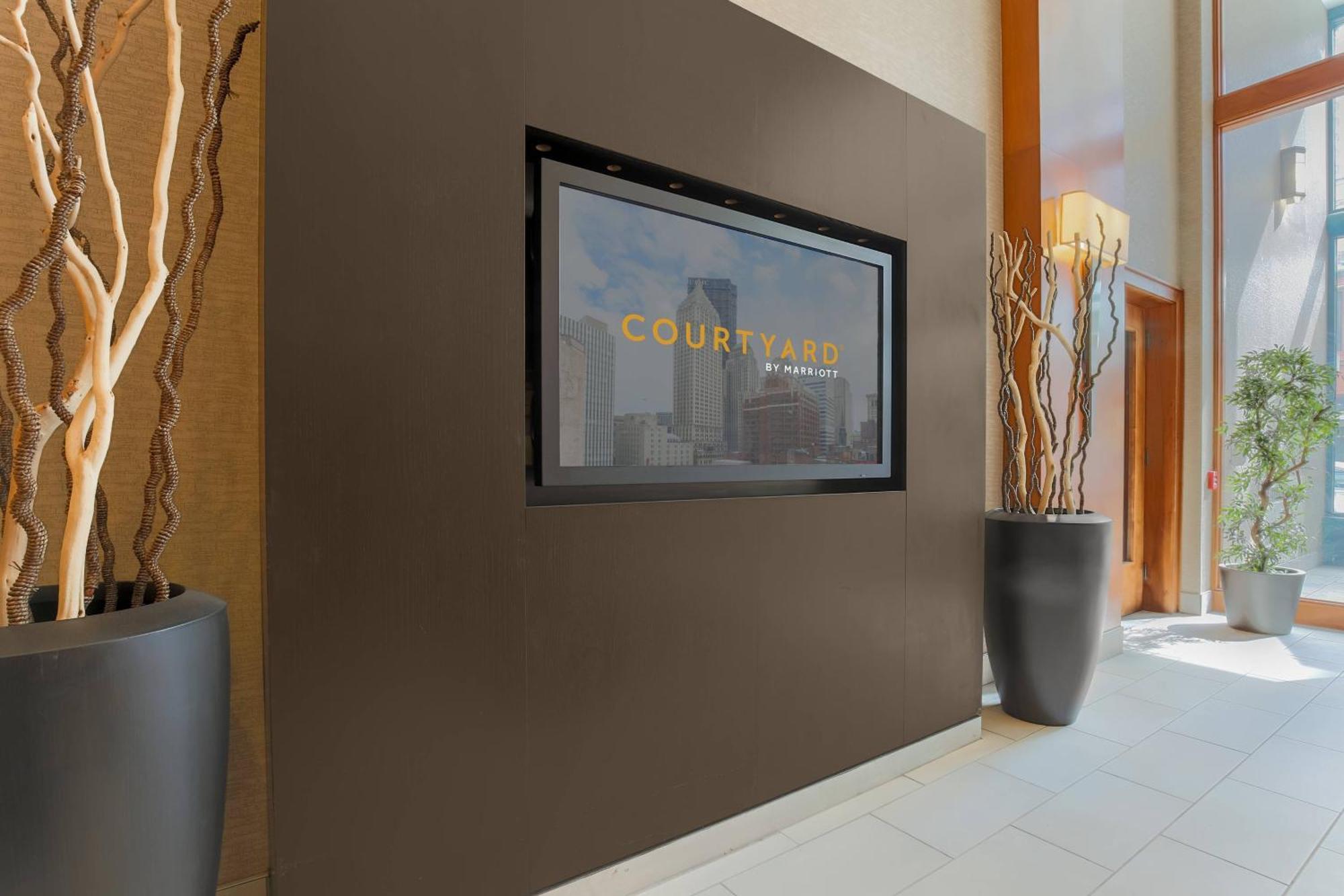 Отель Courtyard By Marriott Pittsburgh Downtown Экстерьер фото