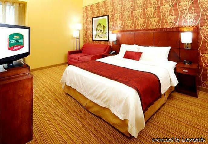 Отель Courtyard By Marriott Pittsburgh Downtown Экстерьер фото